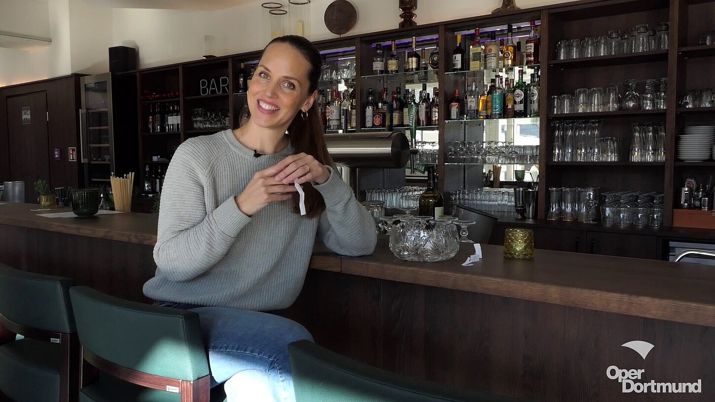 Theaterbar-Talk mit Irina Simmes („Nixon in China“)